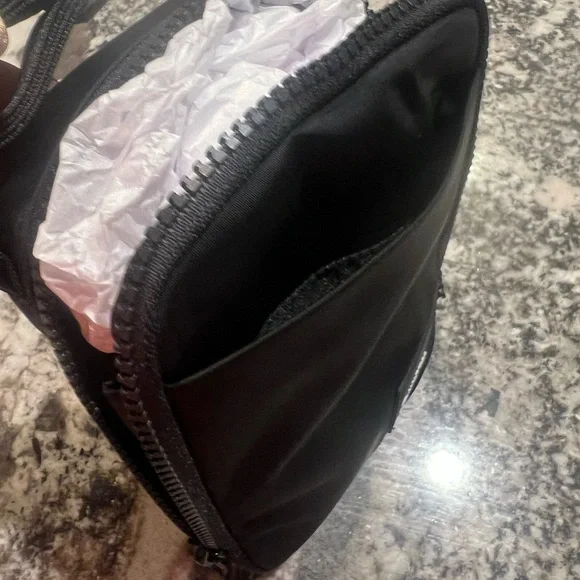 Lululemon Black Easy Access Crossbody Bag NWT - Picture 8 of 8